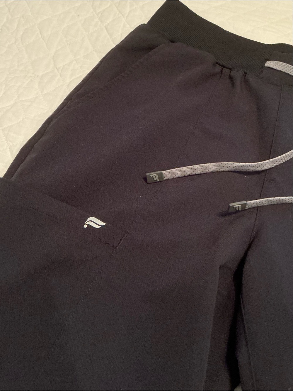 Fabletics High-Rise On Call Scrub Jogger, XS Black - Picture 3 of 10